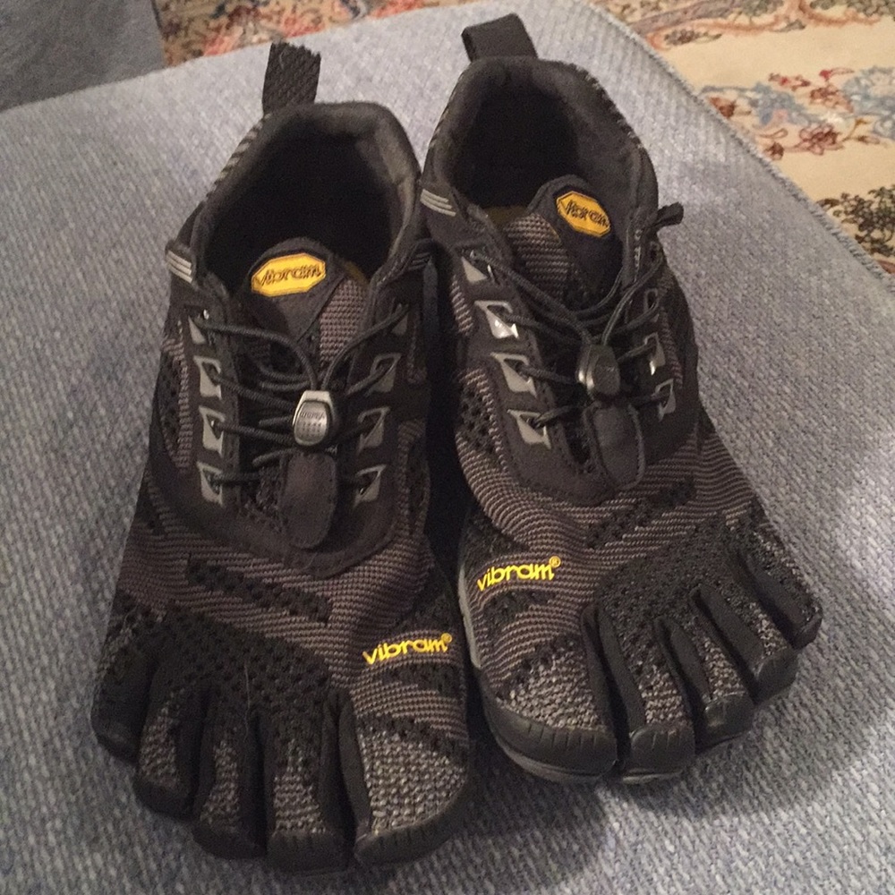 Men’s Vibram Five Fingers Running Shoes Size 40/8